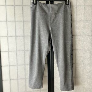 bebe sport Grey Capri Leggings Activewear Size M